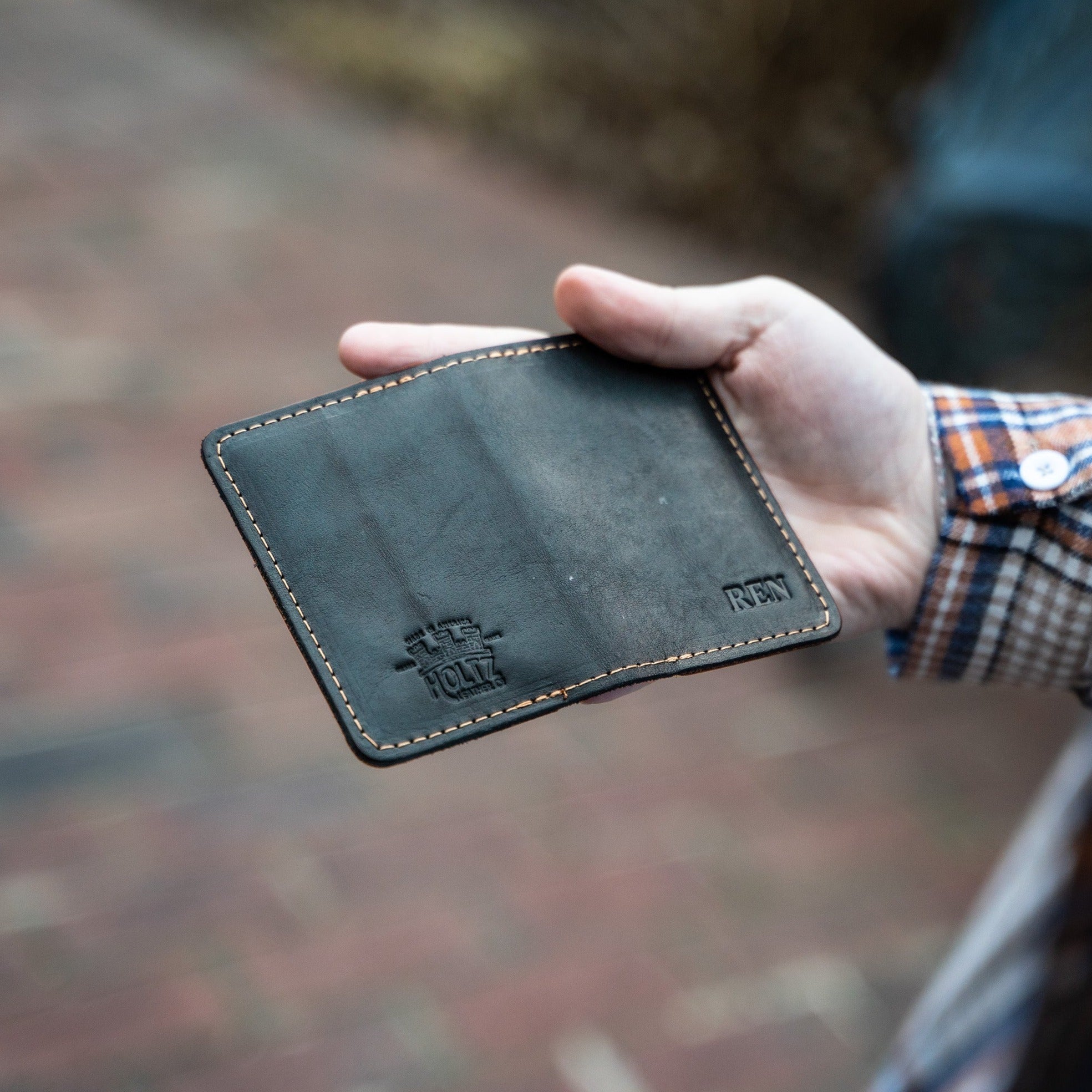 The Vincent Fine Leather Business Card Holder Wallet BiFold - Holtz Co. The Vincent Fine Leather Business Card Holder Wallet BiFold - Holtz Co.