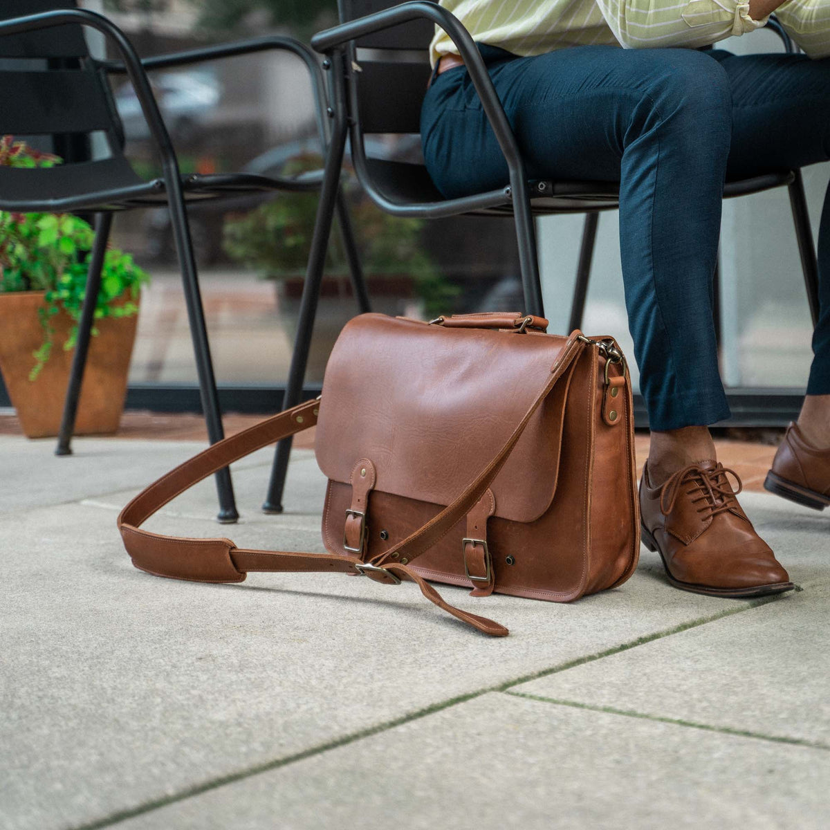 The No. 1860 EXPRESS - Fine Leather Messenger Bag &amp; Mens Briefcase