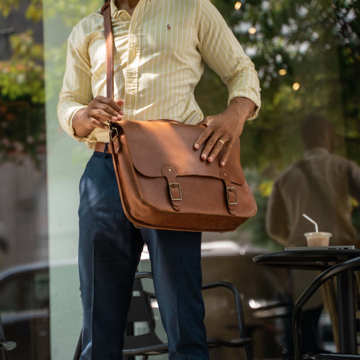 The 1860 EXPRESS Fine Leather Messenger Bag Mens Briefcase