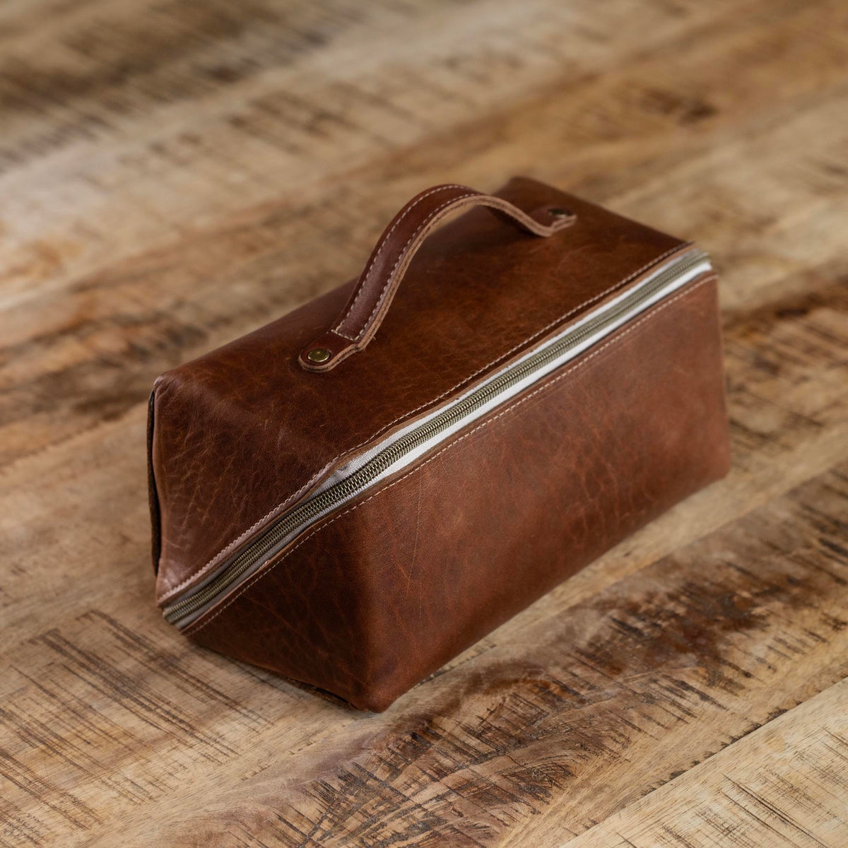 No. 307 Porter Dopp Kit – Full Grain Leather Toiletry Bag