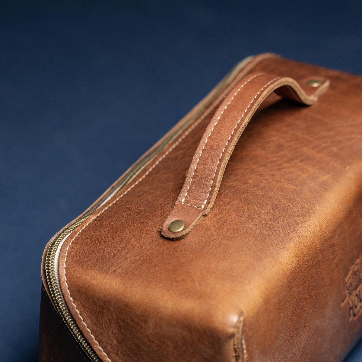 No. 307 Porter Dopp Kit – Full Grain Leather Toiletry Bag