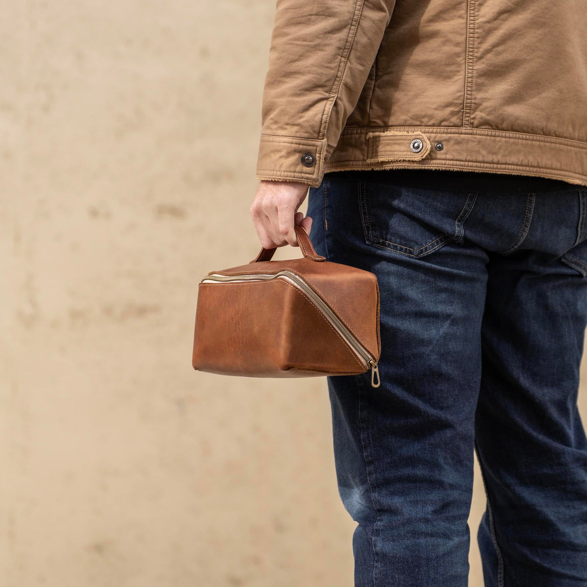 No. 307 Porter Dopp Kit – Full Grain Leather Toiletry Bag