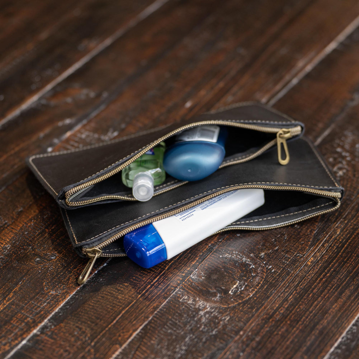 No. 307 Porter Dopp Kit – Full Grain Leather Toiletry Bag