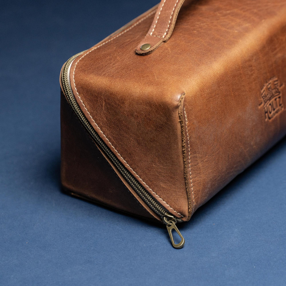 No. 307 Porter Dopp Kit – Full Grain Leather Toiletry Bag