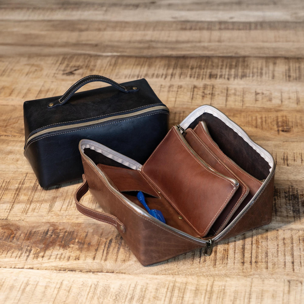 No. 307 Porter Dopp Kit – Full Grain Leather Toiletry Bag