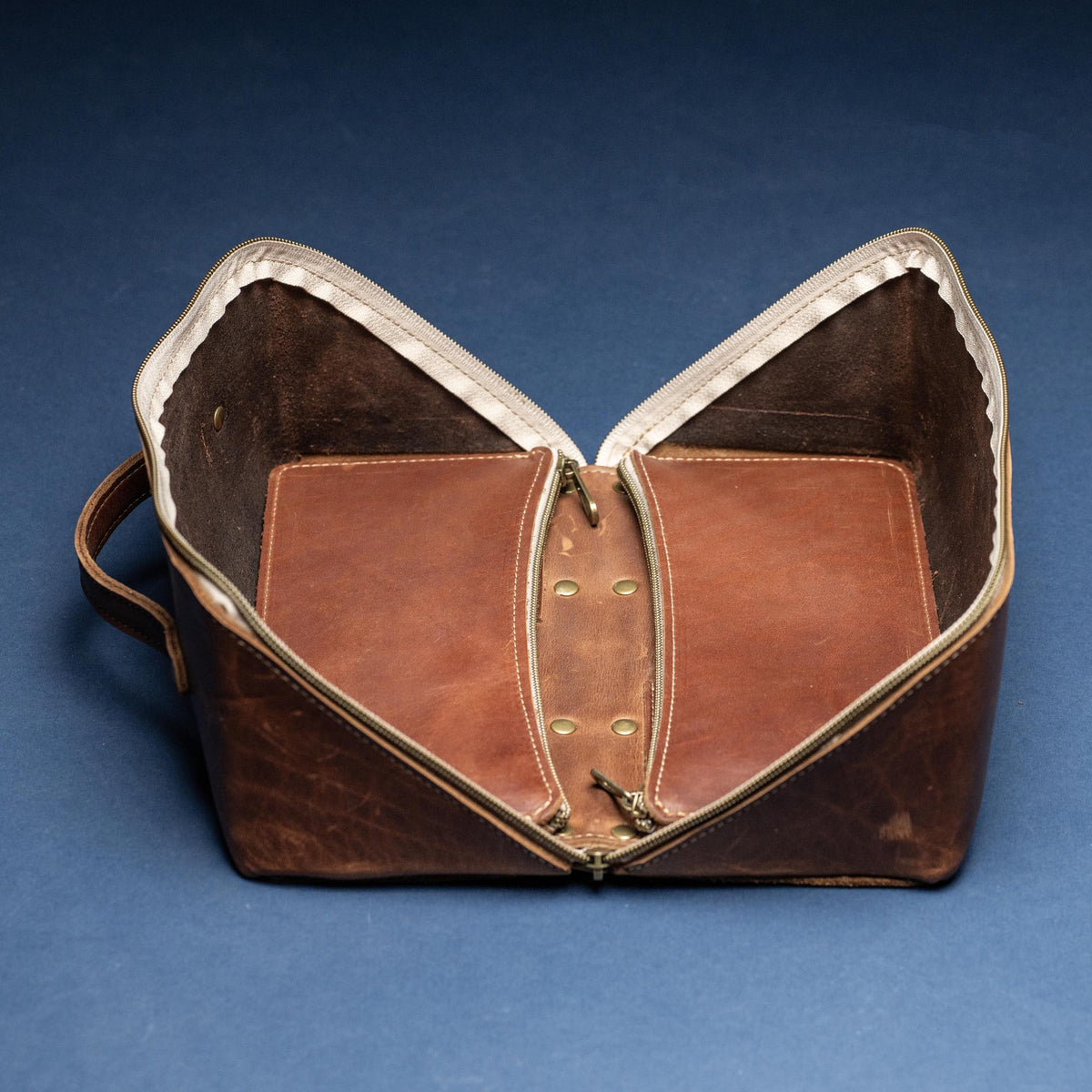 No. 307 Porter Dopp Kit – Full Grain Leather Toiletry Bag