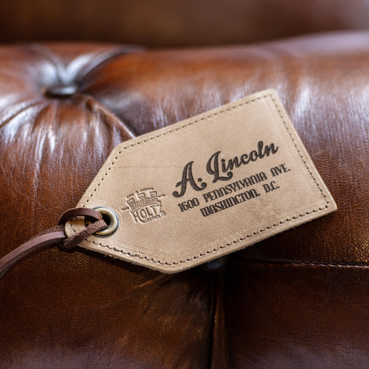 The Traveler Fine Leather Luggage Tag